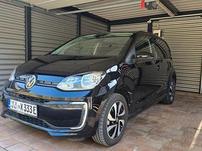 Usata VW e-up! Active 61 kW (83 CV) 2021 Nero Utilitaria