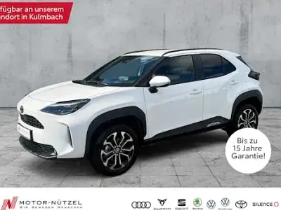 Neu Toyota Yaris Cross 130 PS (95 kW) 2026 Weiß SUV