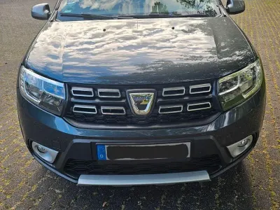Gebraucht Dacia Sandero Essentiel 73 PS (53 kW) 2019 Grau Limousine