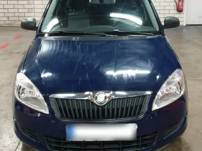 Gebraucht Skoda Fabia 85 PS (62 kW) 2010 Blau Limousine