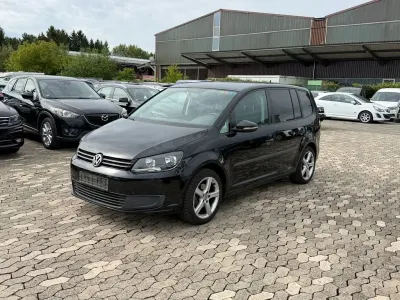 Gebraucht VW Touran Trendline 105 PS (77 kW) 2010 Schwarz Van / Kleinbus