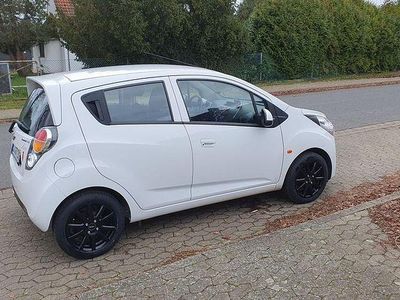 Weiß Gebraucht 2010 Chevrolet Spark LS Kleinwagen | 2.899 € (Etwas zu teuer)
