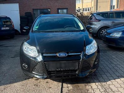 Gebraucht Ford Focus 125 PS (91 kW) 2014 Schwarz Kombi