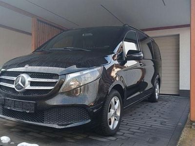 Gebraucht Mercedes V220 163 PS (119 kW) 2019 Schwarz Van / Kleinbus
