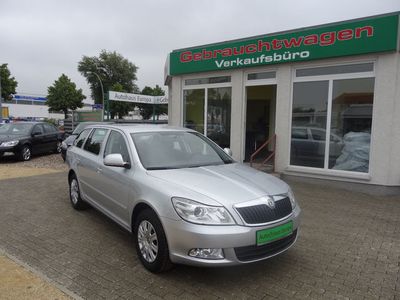 Silber metallic Gebraucht 2012 Skoda Octavia Ambition Kombi | 14.450 €