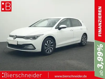Gebraucht VW Golf VIII Active 150 PS (110 kW) 2023 Weiss Limousine