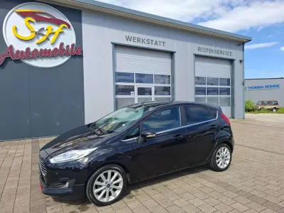 Gebraucht Ford Fiesta Titanium 95 PS (69 kW) 2015 Schwarz Kleinwagen