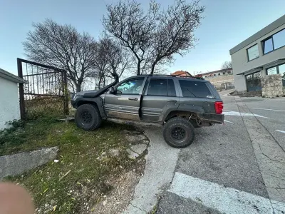 Gebraucht Jeep Grand Cherokee Limited 258 PS (189 kW) 2002 Grau SUV