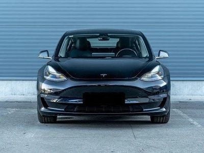 Begagnad Tesla Model 3 350 kW (476 HK) 2021 Svart Sedan