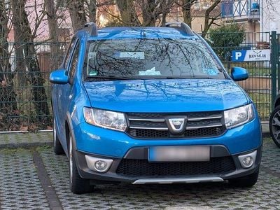 Second-hand Dacia Sandero Stepway 90 CP (66 kW) 2015 Albastru Berlinǎ