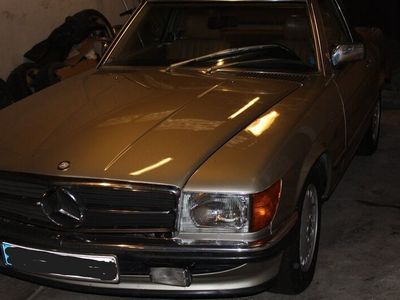 gebraucht Mercedes 560 SL in Top Zustand und 250er Pagode zum restaurieren