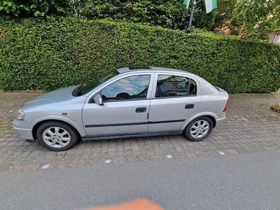 Silber Gebraucht 2001 Opel Astra Limousine | 1.199 € (Fairer Preis)