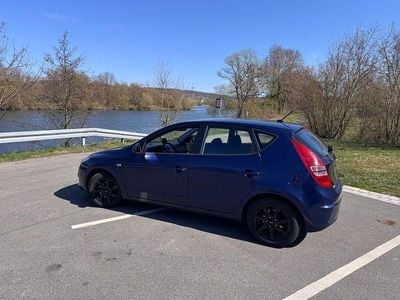 Second-hand Hyundai i30 Classic 109 CP (80 kW) 2008 Albastru Break