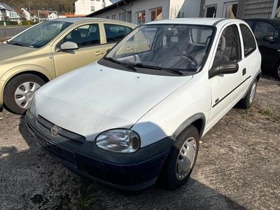 Second-hand Opel Corsa 45 CP (33 kW) 1995 Alb Hatchback