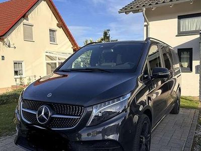 Usata Mercedes V220 Avantgarde Edition 237 CV (174 kW) 2023 Grigio Monovolume