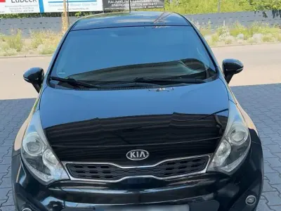 Gebraucht Kia Rio 110 PS (80 kW) 2013 Schwarz Kleinwagen