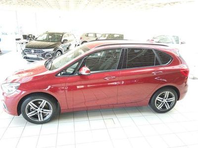 Gebraucht BMW 218 Active Tourer Sport Line 136 PS (100 kW) 2016 Rot Van / Kleinbus