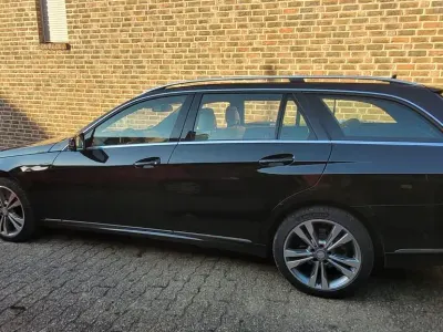 Gebraucht Mercedes E350 Avantgarde 252 PS (185 kW) 2014 Schwarz Limousine