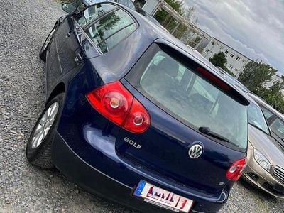 Usata VW Golf IV Sportline 102 CV (75 kW) 2005 Blu Berlina
