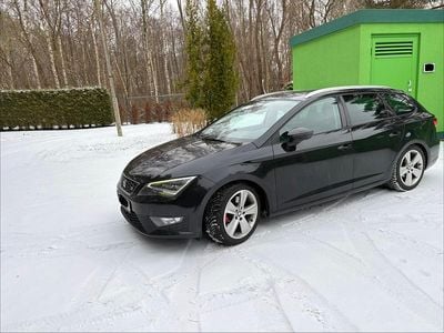 Schwarz Gebraucht 2016 Seat Leon ST FR Kombi | 10.399 € (Fairer Preis)
