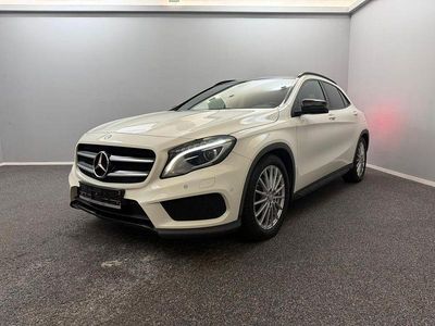 Weiß Gebraucht 2014 Mercedes GLA200 AMG line SUV | 15.499 € (Etwas zu teuer)