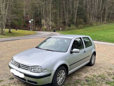 gebraucht VW Golf IV 1.4 neuer tüv und Klima