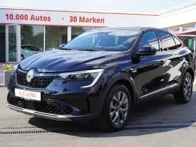Neu Renault Arkana 140 PS (102 kW) 2026 Perlmuttweissmet. SUV