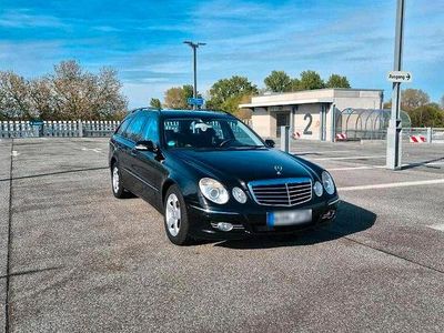 Usata Mercedes E320 224 CV (164 kW) 2007 Nero Station wagon