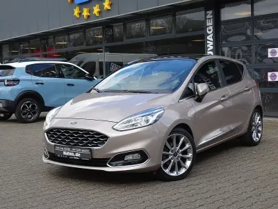 Gebraucht Ford Fiesta Vignale 101 PS (74 kW) 2017 Beige metallic Kleinwagen