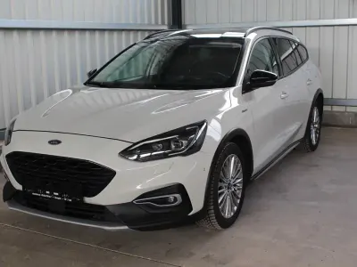 Gebraucht Ford Focus Active 182 PS (133 kW) 2018 Weiß Limousine