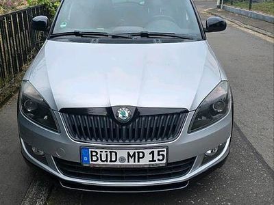 Silber Gebraucht 2011 Skoda Fabia Kleinwagen | 3.300 € (Fairer Preis)