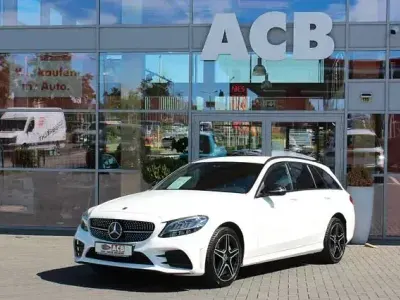 Gebraucht Mercedes C220 AMG line 194 PS (142 kW) 2020 Weiß Limousine