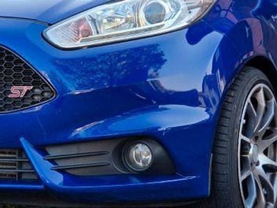 Blau Gebraucht 2014 Ford Fiesta ST Limousine | 9.400 € (Fairer Preis)