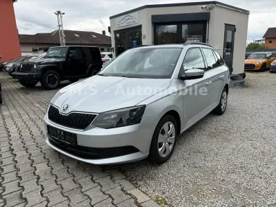 Gebraucht Skoda Fabia Ambition 90 PS (66 kW) 2017 Stribrna brilliant/ brilliants Kombi