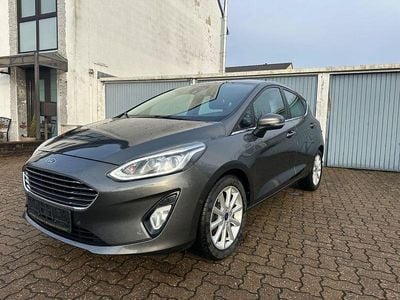 Gebraucht Ford Fiesta Titanium 101 PS (74 kW) 2018 Grau Kleinwagen