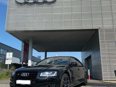 Audi S8 plus
