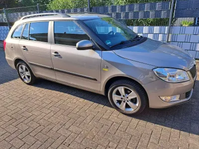 Gebraucht Skoda Fabia Fresh 86 PS (63 kW) 2014 Beige Kombi