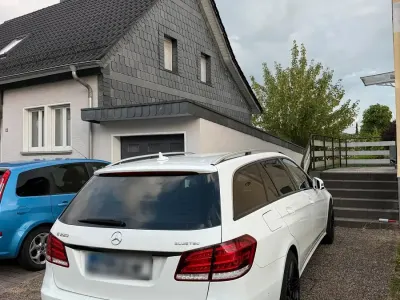 Gebraucht Mercedes E220 AMG 170 PS (125 kW) 2014 Weiß Kombi