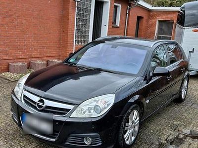Occasion Opel Signum 150 PK (110 kW) 2006 Zwart Hatchback