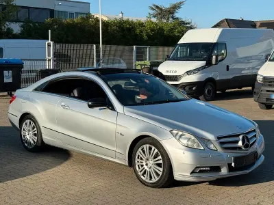 Gebraucht Mercedes E350 230 PS (169 kW) 2009 Silber Coupé