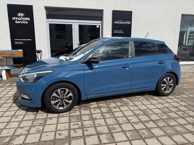 Gebraucht Hyundai i20 Passion 101 PS (74 kW) 2018 Blau Limousine