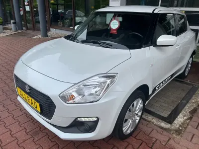 Gebraucht Suzuki Swift Comfort 90 PS (66 kW) 2019 Weiß Kleinwagen