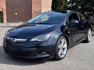 Gebraucht Opel Astra GTC Innovation 179 PS (131 kW) 2012 Schwarz Limousine