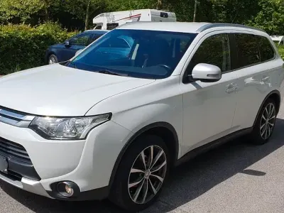 Brugt Mitsubishi Outlander Classic Collection Plus 150 HK (110 kW) 2015 Hvid SUV