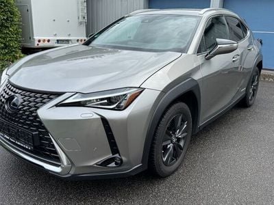 Lexus UX 250h