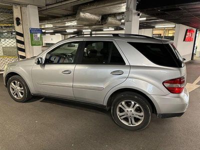 Mercedes ML320