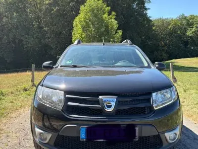 Gebraucht Dacia Sandero Stepway Ambiance 90 PS (66 kW) 2015 Schwarz SUV