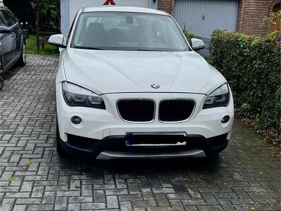 Weiß Gebraucht 2012 BMW X1 SUV | 8.400 €