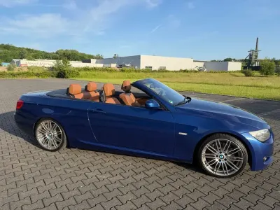 Gebraucht BMW 335 Cabriolet Performance 306 PS (225 kW) 2012 Blau Cabrio