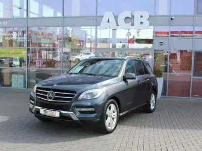 Usata Mercedes ML350 258 CV (189 kW) 2014 Grigio SUV